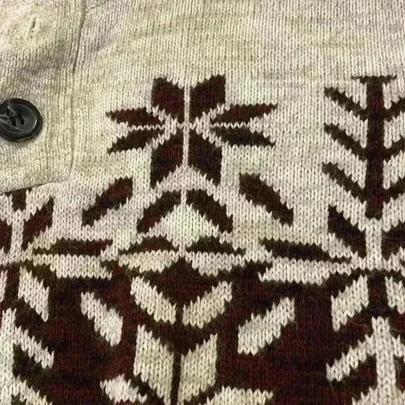 Amongst Others snowflake sweater size L - Picture 4 of 5